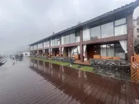 Yangxi Yun She - Mountain view