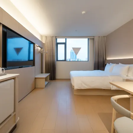 Ji Hotel Foshan MixC World Zhen'an Metro Station