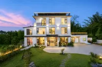 Dan‑Mountain Bamboo Retreat Vacation Villa - Cheap