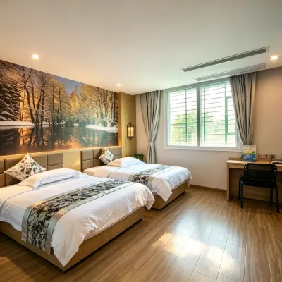 Weiwei Hotel Hotels near The Second Hospital of Wuyishan