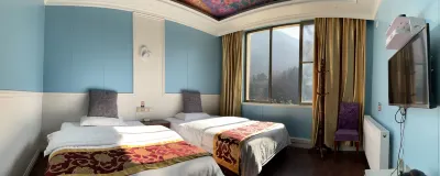 西嶺雪山雪源酒店 鄰近西嶺雪山景區-千四百五十米碑的酒店