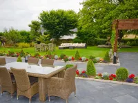 The Kinmel & Kinspa Hotel di 