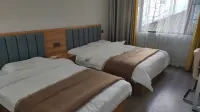 Yulong Narongju Inn (Lijiang High-speed Railway Station)