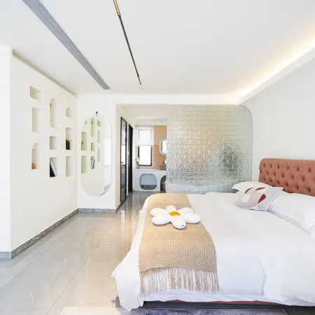 Shanghai Chuyu Designer Homestay