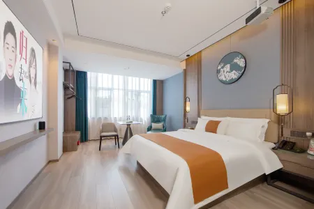 HEBE Zhenyue Hotel (Jixing Financial Plaza) Отели рядом с достопримечательностью «Loudi Vocational and Technical College»