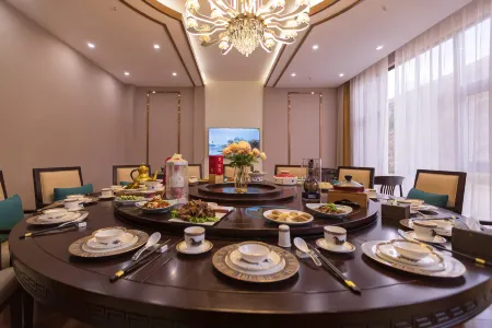 Noeryang Hotel Отели рядом с достопримечательностью «Huo'er Square»