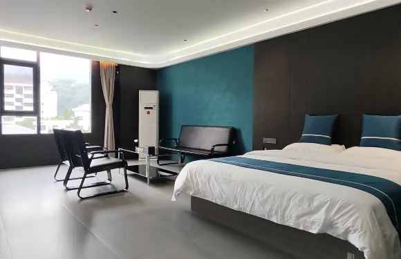 新華商務酒店（紫陽廣場店）