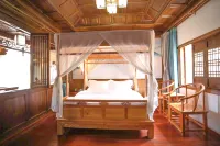 Jianshui First Line Tian Inn