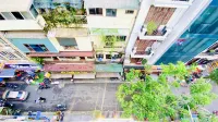 La Mandarina Hotel & Travel at 13 Hang Hanh Street