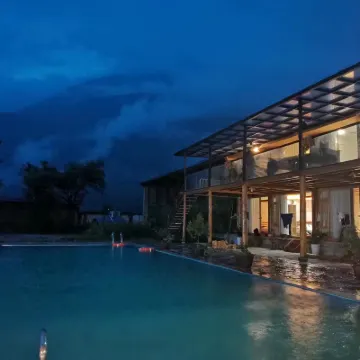 振福Courtyard泳池度假美宿 鄰近中虎跳石的酒店