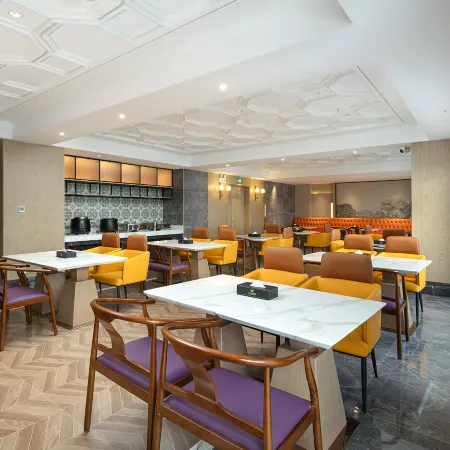 Vienna International Hotel (Lianzhou Shunying Plaza)