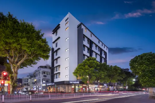 Weibayiju Mansion (Guangzhou Shangxiajiu Changshou Road Subway Station Store) Отели рядом с достопримечательностью «Guangzhou Sports Center for the Youth»