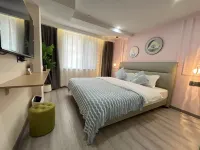 Xiaoyuer Wisdom Homestay (Anqing Pedestrian Street) - balcony