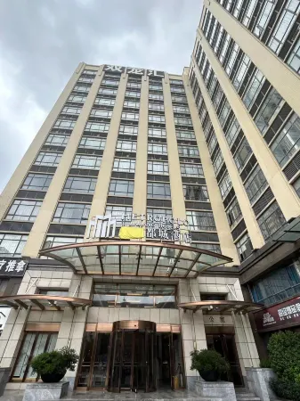 Metropolis Hotel