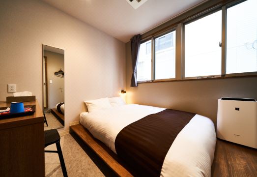 &앤드 호스텔 신사이바시 이스트