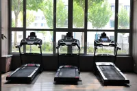V. Hotel - Gym