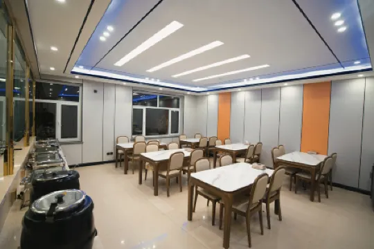 Erenhot City and Yue Smart Hotel Отели в г. Эрэн-Хото