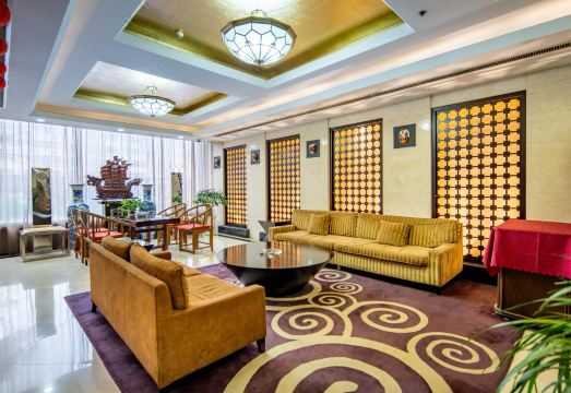 화 녠 호텔 로비