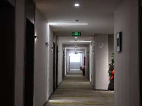 윈두오 호텔 (자오쭈오 서역)