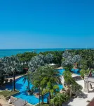 Sanya Yifan Yunshu Holiday Hotel (Sanya Bay Coconut Dream Corridor Airport) Hotels near Tianyazhen