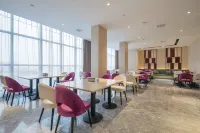 Lifeng Hotel (Guangshui Yingshan Branch) Отели в г. Гуаншуй