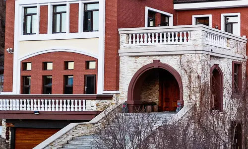 Smelling snow Pavilion