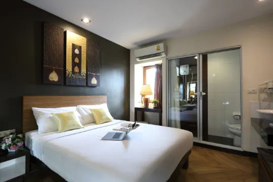 ห้องดีลักซ์ เตียงใหญ่ 1 เตียง