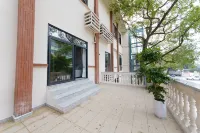 Gaojia Courtyard Boutique Courtyard Homestay (Fangte Dinosaur Kingdom Branch) Hotels near Sichuan University of Light Chemical Industry (Libaihe Campus)