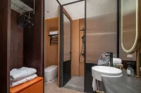 Xiyou Rezen Hotel (Nanyang Zhongjing Avenue Gaoxin Wuyue Plaza) - balcony