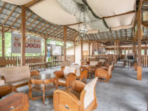 Joglo Ndalem Sabine Syariah Hotels in Piyungan