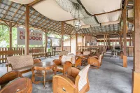 Joglo Ndalem Sabine Syariah Hotels in Piyungan