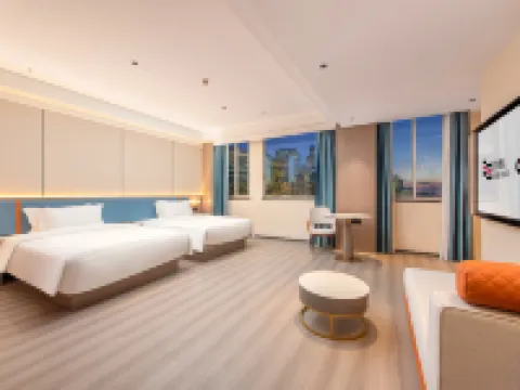 ECHIC Hotel (Guangzhou Chimelong Wildlife World) Hotels near Chimelong Safari Park
