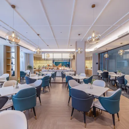 Atour Hotel Qishan Avenue, Chizhou Railway Station