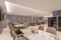 Golden Chau Apartment (Chaozhou Dongbao Plaza Zuoyicheng People's Square) - جاكوزي