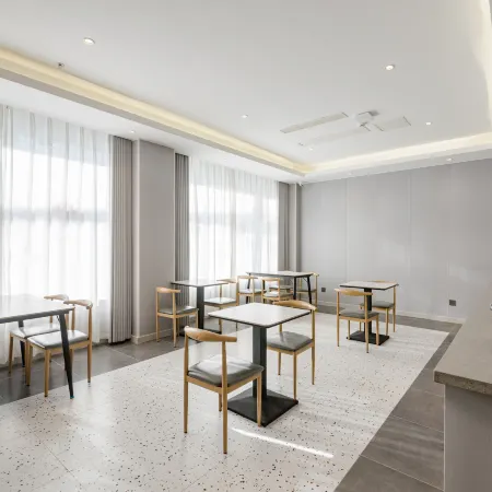 7 Days Premium Hotel (Zhengyang Shendong Avenue)