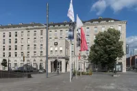 Wyndham Duisburger Hof Hotels near Neudorfer Tor