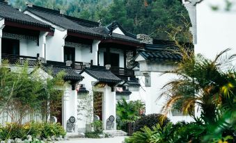 Xiaotaowu Characteristic Homestay