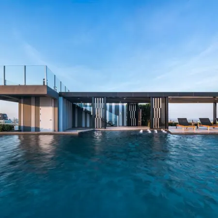 Pattaya the Base Four-Bedroom Top Floor Infinity Pool
