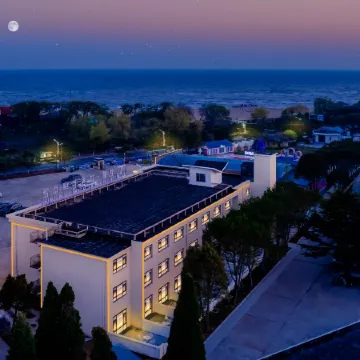 Delin Huange Sea View Hotel (Beidaihe Laohushi Branch)