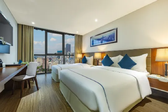 Pavilion Hotel Da Nang Отели рядом с достопримечательностью «My Khe Pagoda»