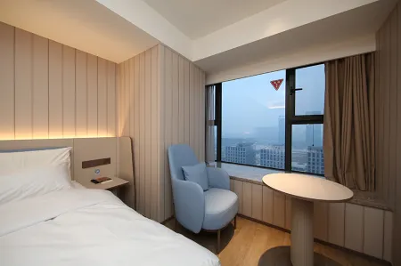 HanTing Hotel (Zhengzhou Dongzhan East Square Shangding Road)