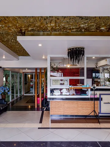 รูปภาพของลาติน การ์เดน