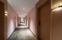 Wanyi Hotel (Tenglong Avenue)