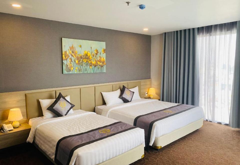 Hera Luxury Hotel 이미지