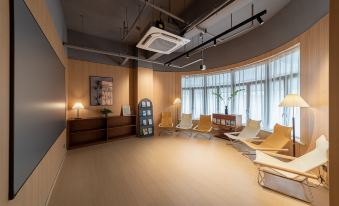 Shanghai Captain No. 5 Youth Hotel (West Suburb Bailian Branch of Shanghai Hongqiao Airport)