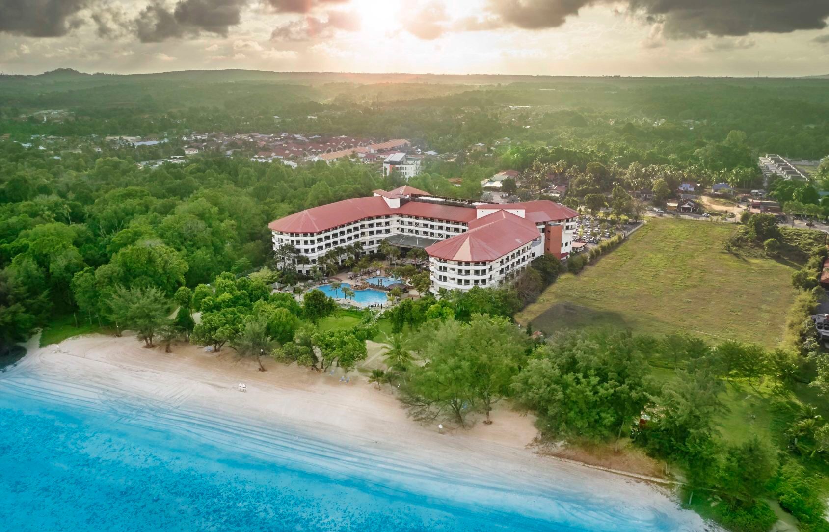 Swiss-Grand Beach Resort Kuantan