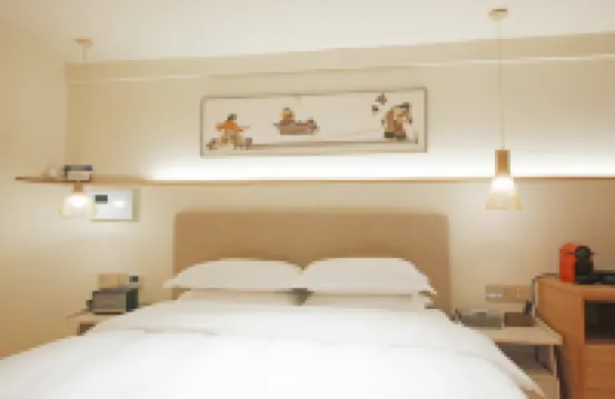 Lhasa Solowandering · Liuyue Homestay (Potala Palace Branch)