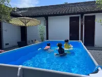 Baohuashan Youlan Inn