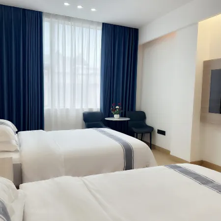 Cenxi Land, Sea and Air Hotel