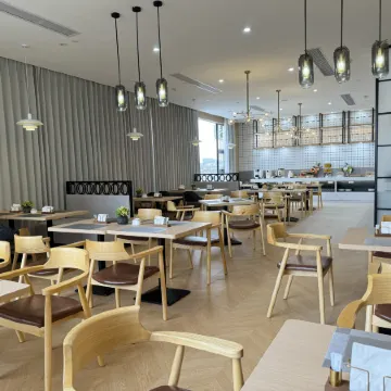 Country Inn & Suites By Radisson Leizhou Xihu Wuheng Road Store